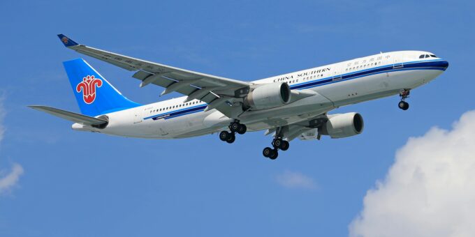 Choose the Right Commercial Passenger Aircraft for Airlines