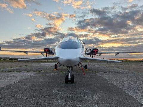 Choose the Right Floats and Landing Gear for an Amphibious Aircraft